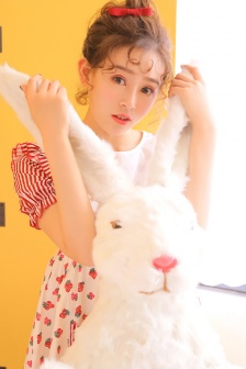 年轻的女教师电影